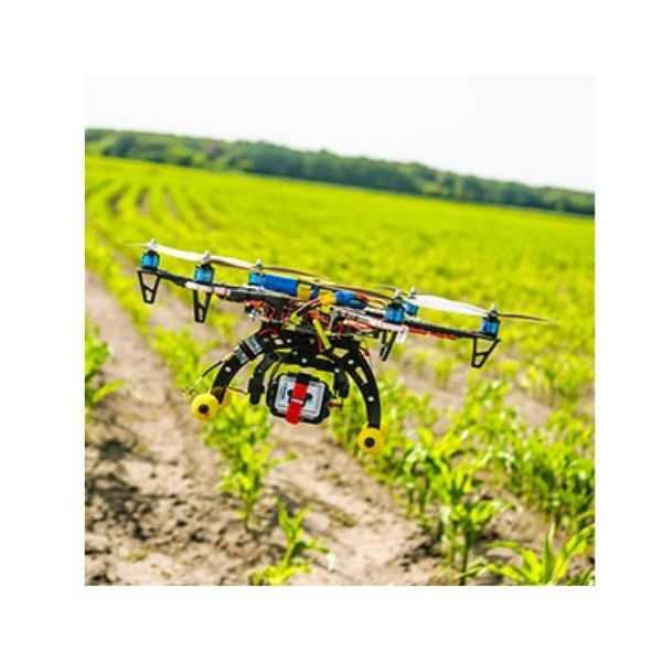 dron-volando-campo-sulfatando-con-productos-quimicos