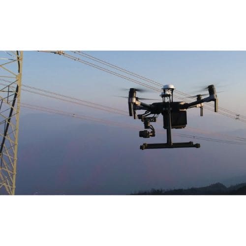 inspecciones-líneas-eléctricas-drones-trabajando